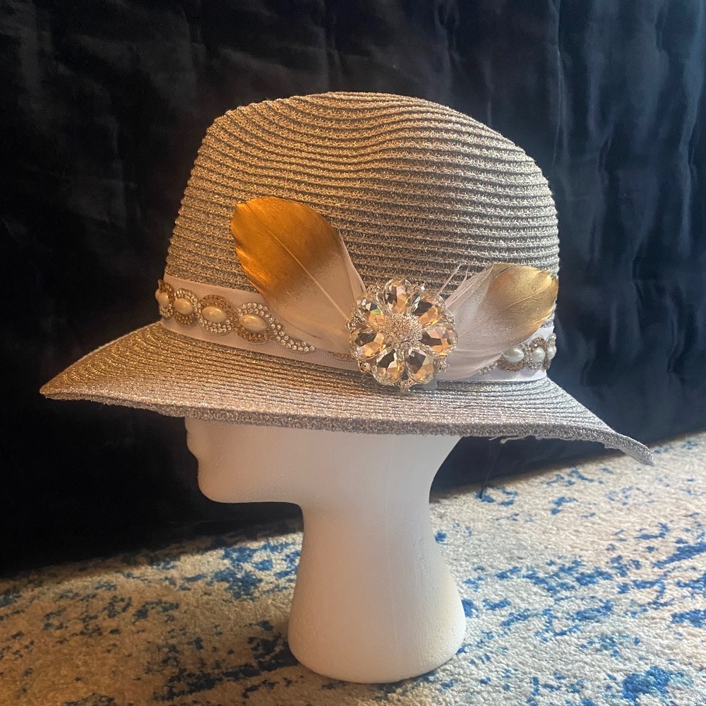 Silver Vince Camuto hat